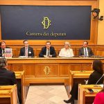 L’on. Porta alla conferenza stampa promossa da Natitaliani per la presentazione delle oltre 110.000 firme raccolte in opposizione al DL 36/2025